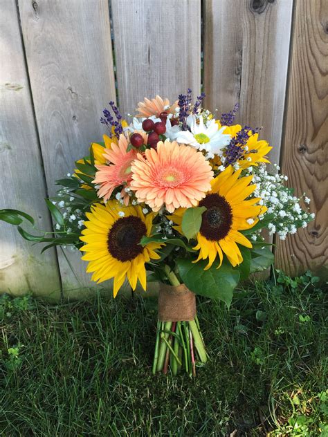 The only thing more joyful than a bouquet full of sunflowers, daisies, and yellow roses. Toronto Wedding Flowers| Wedding Florist Toronto ...
