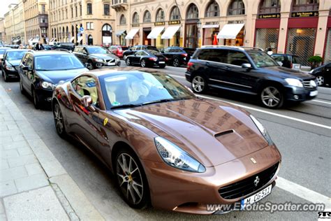 FERRARI CALIFORNIA - Review and photos