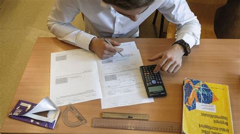 Itt megtalálod az érettségi tételeket kodolgozva több változatban kidolgozva. Országszerte zajlik a matematika írásbeli érettségi ...