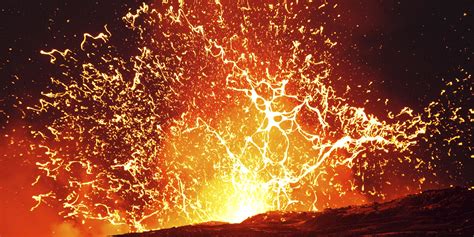 Kilauea Volcano Spews Lava And It Is Awesome Video Huffpost