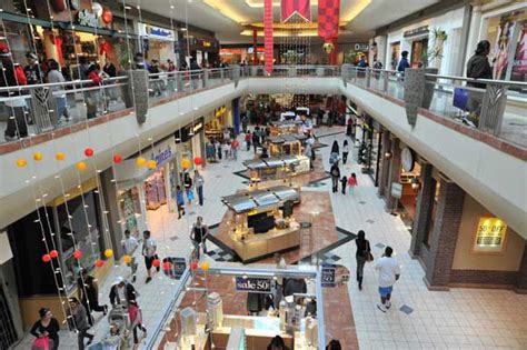 The phoenix area has some of the newest and most modern shopping venues. Metrocenter in West Phoenix Arizona - Metrocenter Shopping ...