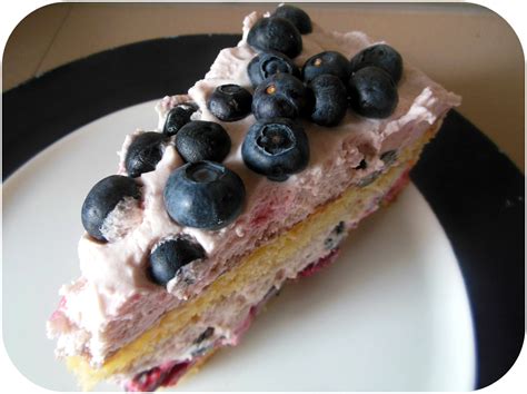 Maybe you would like to learn more about one of these? Kulinarikus: Heidelbeer-Sahne-Torte
