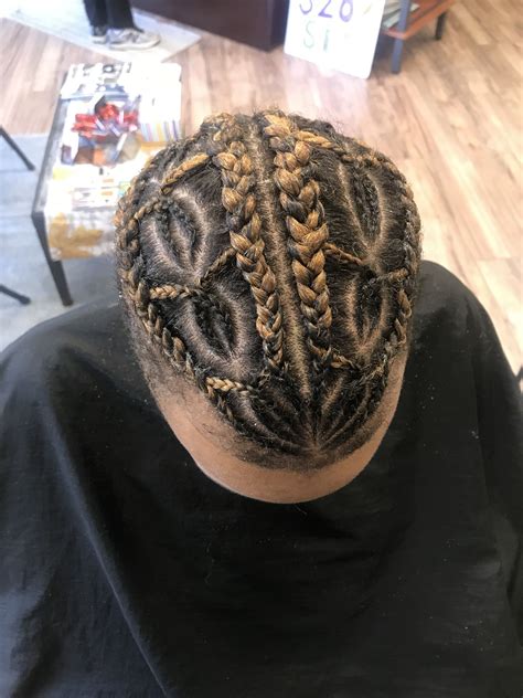 Side cornrows are classic hairstyles used by africans, americans, and europeans for thousands of years. Men's cornrows @prettynaturalista_hair (With images ...