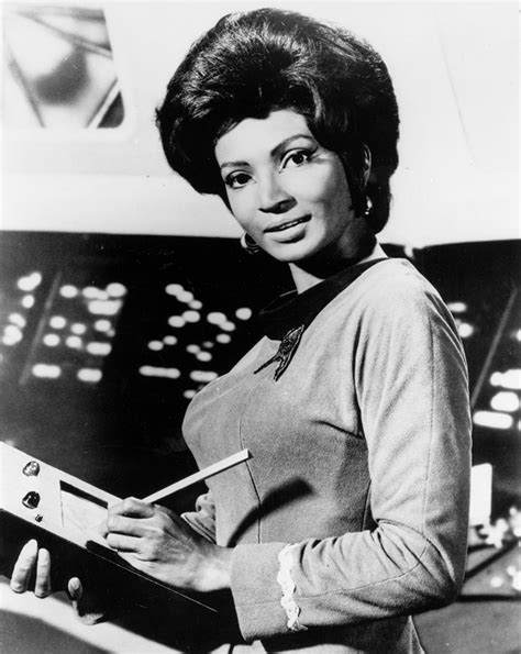 Tribute Nichelle Nichols Who Played Lt Uhura On ‘star Trek Dies