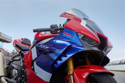 Motorrad Vergleich Yamaha R1 2021 Vs Honda Cbr1000rr R Fireblade Sp 2020