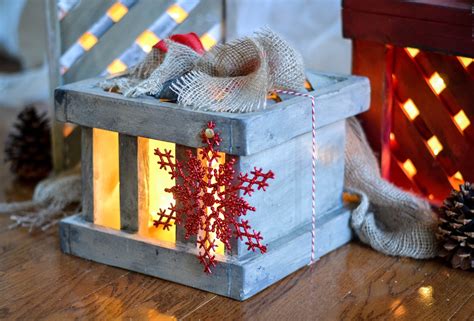 Down to Earth Style: Make Wooden Christmas Gift Box Decor