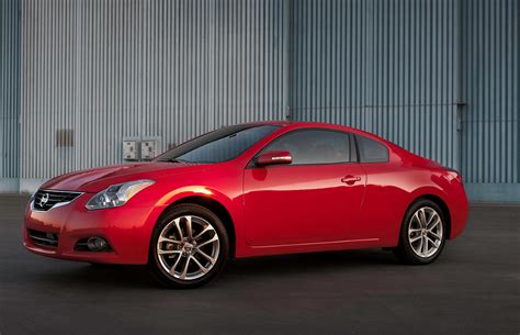 2013 Nissan Altima Coupe Review Trims Specs Price New Interior