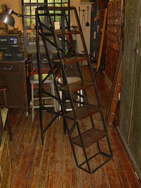 The zebrik aluminium ladder is a lightweight and affordable stepladder for all your domestic needs. http://foldable-ladders.com/2013/10/23/polder-ultra-light ...
