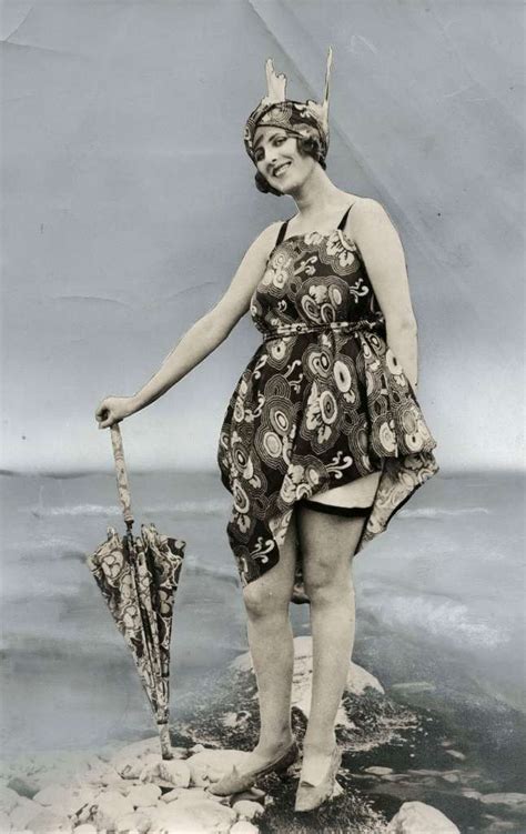 Interesting Vintage Photographs Capture Womens Swimwears In The S Vintage Everyday