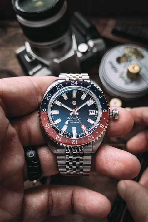 Men's Luxury Watch: Jack Mason GMT Diver in 2023 | Luxury watches for