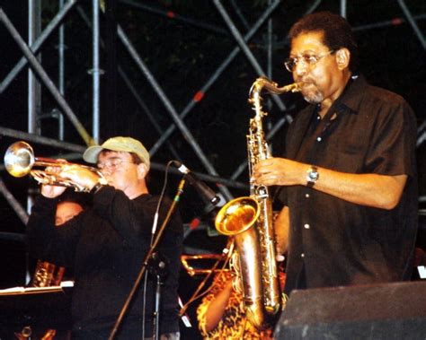 Andrew Love Saxophonist With The Memphis Horns Dies At 70 The New