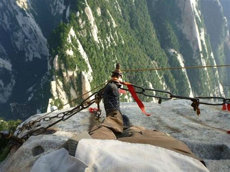 The Most Dangerous Hiking Trail In The World Pictolic