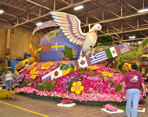 Get inspired with the fun and creative ideas we've gathered below. Volunteering to decorate the Tournament of Roses Parade ...