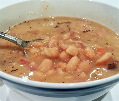 Reviewed by millions of home cooks. Savory Slowcooked Northern Beans Recipe | Just A Pinch Recipes
