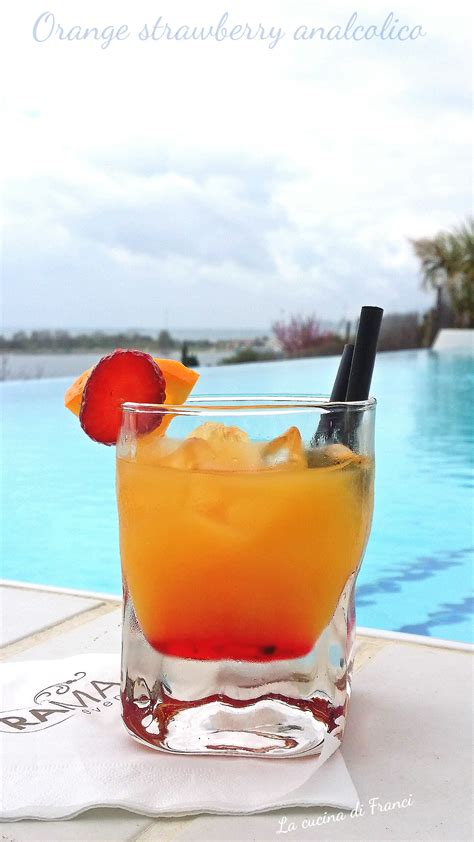 Cocktail analcolico arancia e fragola | La cucina di Franci