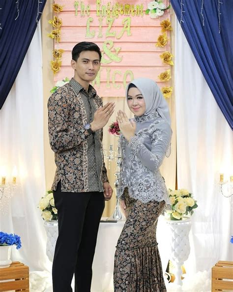 Baju kemeja couple online | jual baju kaos couple murah lucu. Baju Kemeja Lamaran Couple / Review Baju Kemeja Batik ...