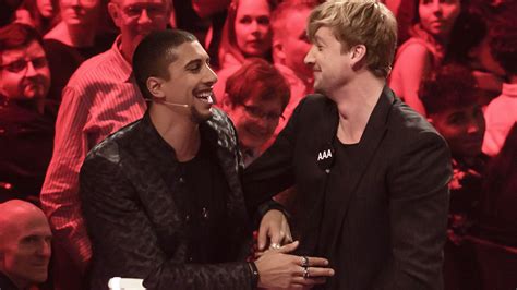 Открыть страницу «samu haber» на facebook. Star-Potential? TVoG-Milos ist ein Promi-Ehemann ...