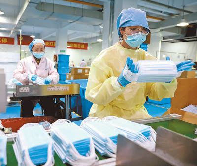 下单揽件前，向 ups 报关行提供出口医疗物资声明和医疗器械产品注册证或备案证明的原件复印件。 答：ups 将留存货件并联系客户获取所需的信息和/或资料。 若12种抗疫物资的登记出口商和生产企业不同，我该如何处理？ 防疫物资保障 分秒必争（来自疫情防控一线的报道）_YNET.com北青网
