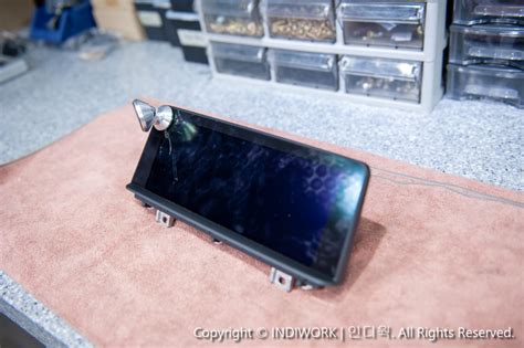 Your bmw also needs to be equipped with navi professional. Repair for Broken BMW F30 Screen | INDIWORK
