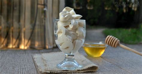 Una volta pronta potete utilizzare la vostra crema al latte per servirla come fresco dessert o per farcire torte, dolci o bignè. Crema per farcire merendine panna miele e cioccolato ...