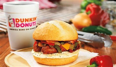 Vanuit huis of werk gemakkelijk je (donut) bestelling vooruit bestellen en de volgende dag de je favoriete dunkin' donuts worden vanaf nu ook bij jou aan huis of op kantoor bezorgd! Dunkin' Donuts Releases Tailgater Sandwich for Breakfast ...