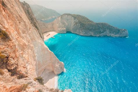Navagio Strand Mit Schiffbruch Auf Der Insel Zakynthos In Griechenland