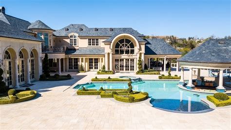 Youtuber Jeffree Star Buys A 14 Million Hidden Hills Mansion Heres