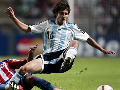 From wikimedia commons, the free media repository. Pablo Aimar: Pablo Aimar habla en "Pelota de trapo"