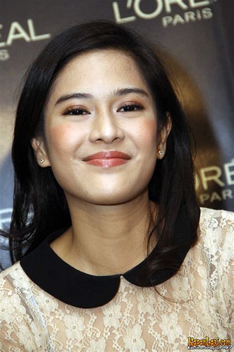 Yang populer dengan nama dian sastrowardoyo dian sastrowardoyo meraih kepopuleran setelah tampil memukau di film pasir berbisik tahun 2001. Dian Sastro Wardoyo Bukan Mimpi | Video Bokep Bugil