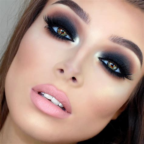 Smoky eyes can use at least one color to using a whole palette! 40 Hottest Smokey Eye Makeup Ideas 2019 & Smokey Eye ...