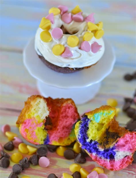Our favorite easy bundt cake recipes taste as good as they look. Springtime Mini Bundt Cakes #Recipe |Building Our Story