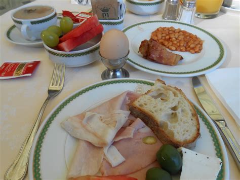 Because it's the beginning of the day, it will affect how you will feel in the next hours. Is there something like a typical Italian breakfast ...