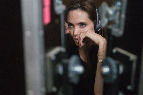 video interview angelina jolie on unbroken interviews roger ebert