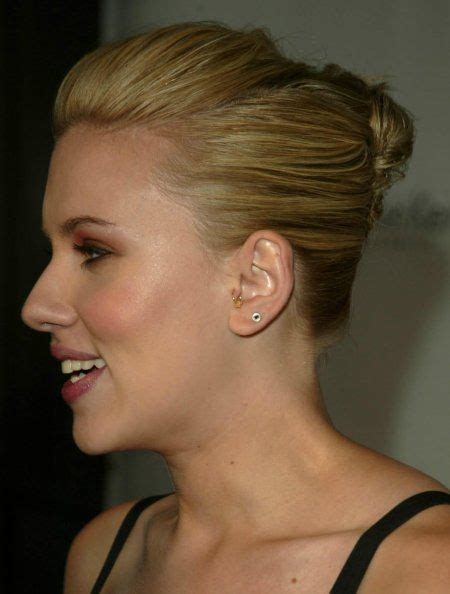 Scarlett Johansson Ear Piercings Tragus Scarlett Johansson Hairstyle