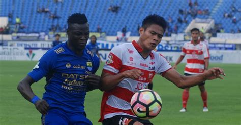 Persib saat ini bermain di gojek liga 1 indonesia dan piala indonesia. Jadwal GoJek Traveloka Hari Ini 27 Oktober: Persib vs ...