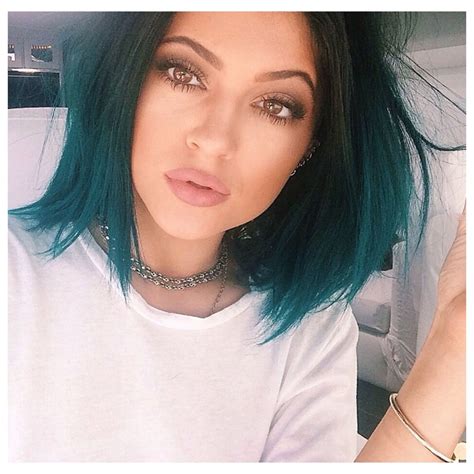 We Are In Love Kylie Jenner S Blue Hair Look Kylie Jenner Kylie Jenner Lipstick Kendall Jenner