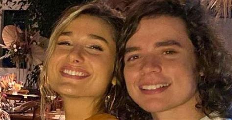 Eu e você para sempre, escreveu a filha de xuxa meneghel. Sasha Meneghel elege look deslumbrante e rouba a cena em ...