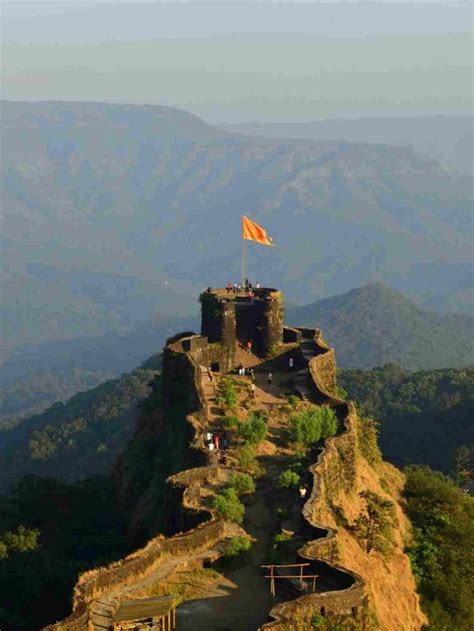 7 Forts To Visit In Maharashtra