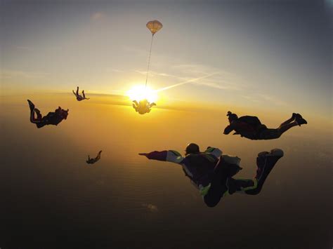Top 7 Skydiving Destinations Travelmanagers