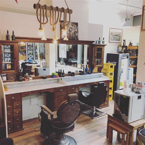 We are conveniently located steps away from the bellmore village train station. Barbershop Gentlemens Barber Shop