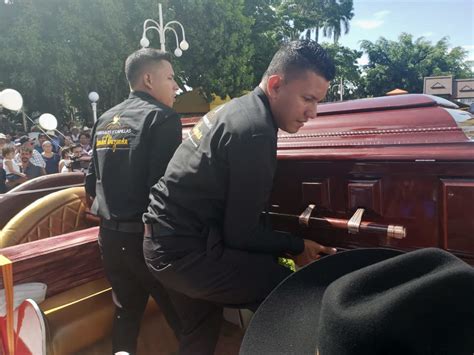 La Funeraria 20 Que Ofrece A Sus Clientes Trasmitir En Vivo La