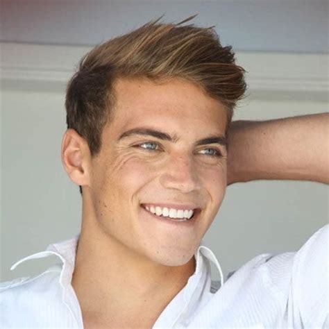 Both of these hairstyles for guys feature cropped sides and lengthy top. 55 Coolest Short Sides Long Top Hairstyles for Men - Men ...