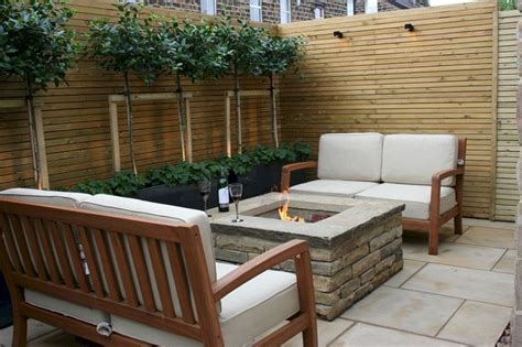 Grow some easy seeds, plant an apple pip in a pot or make a daisy chain. 91+ Small Patio Decorating Ideas on a Budget - FarmFoodFamily