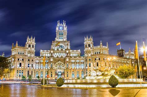 Spain, formally the kingdom of spain, is a country in southwestern europe with some pockets of territory in africa across the strait of gibr. Seguro viagem Espanha - Saiba como comprar o seguro certo!