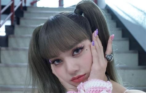 Blackpinks Lisa Reacts To The Incredible Success Of Her Song Money