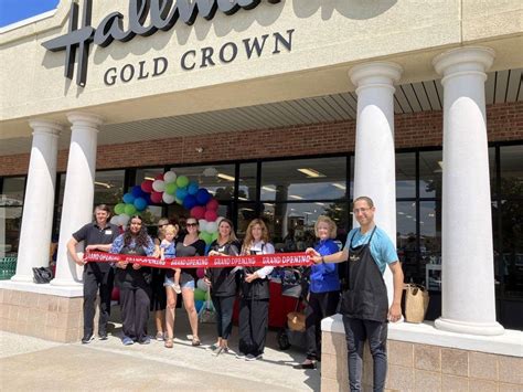 Hallmark Celebrates Grand Opening In Kingstowne With Ribbon Cutting