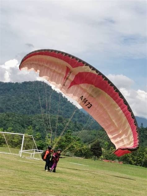 Kuala kubu bharu is the town you will pass by if you are on your way to fraser's hill, one of the least developed hill resort in malaysia. Paragliding Kuala Kubu Bharu (Cloud Bass) - Tourism Selangor