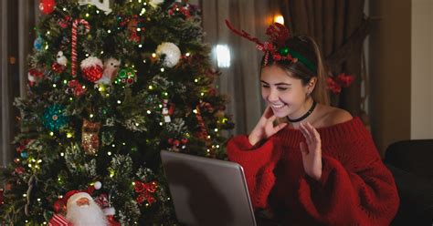 9 Virtual Work Holiday Party Ideas That Will Have All Your Coworkers