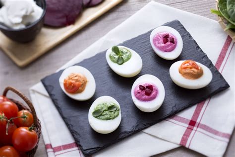 La cassata, prodotto della pasticceria siciliana, e più specificatamente di palermo, merita il posto d'onore tra i dolci tipici di questa regione, insieme a cannoli, paste di mandorla e pizzicotti. Antipasti pasquali - Le ricette di GialloZafferano