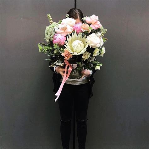 The best online flower delivery services in the uk will offer you free delivery, a wide range of flowers to choose from, and speedy delivery options. Buy Flowers Online - Same Day Flower Delivery - Florist ...